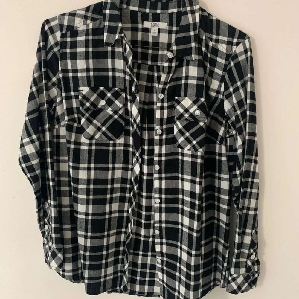 Black and white plaid shirt - Picture 1 of 3